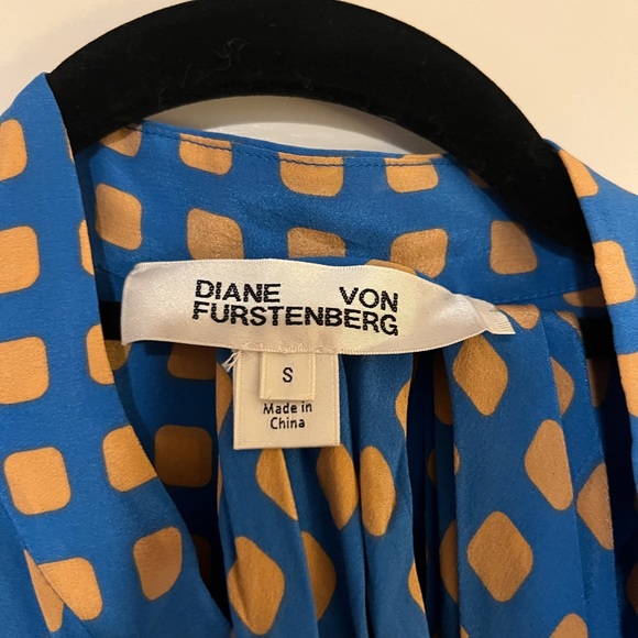 DVF Long Sleeve Silk Dress - Picture 4 of 5